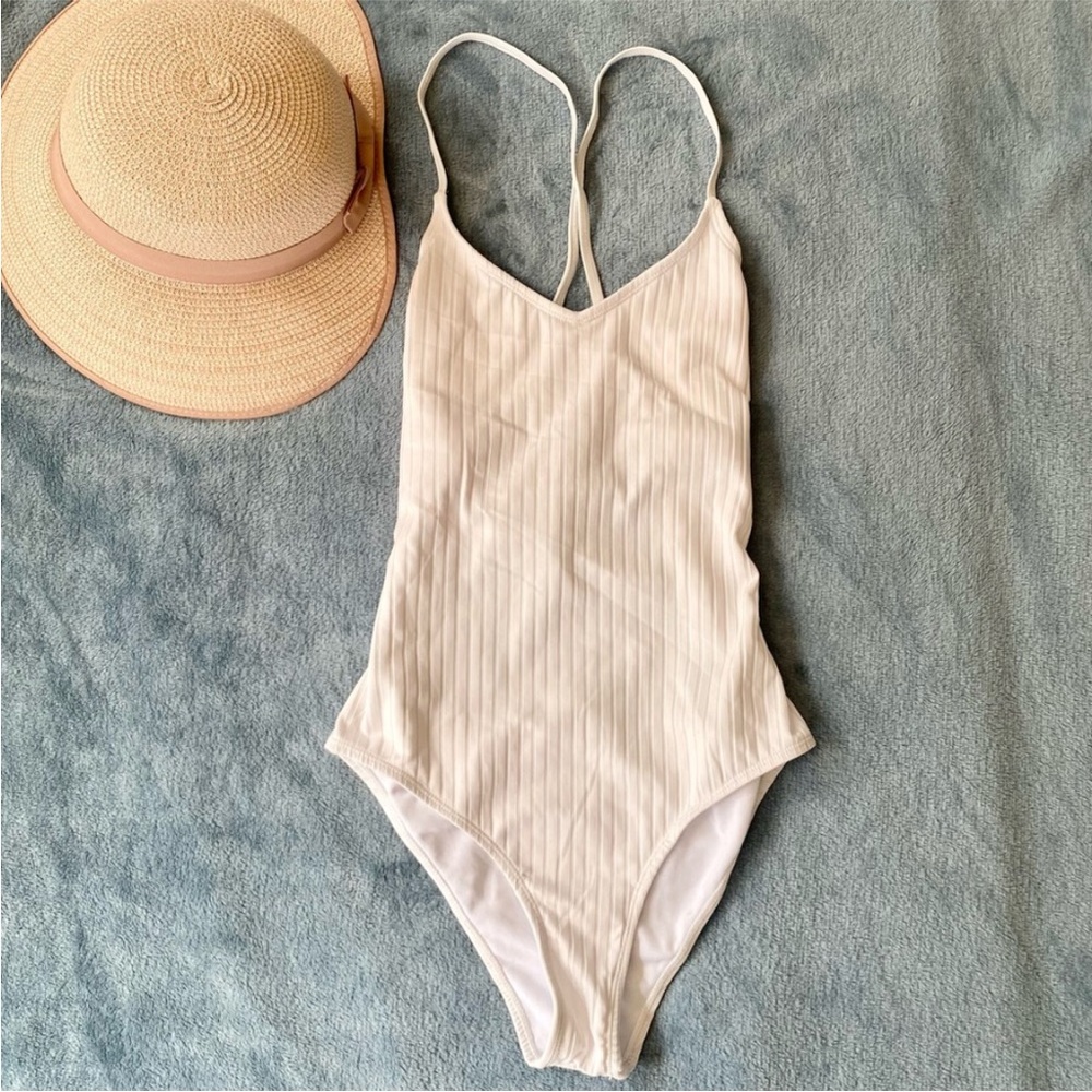SHEIN White Ribbed One Piece Bikini Swimsuit✨